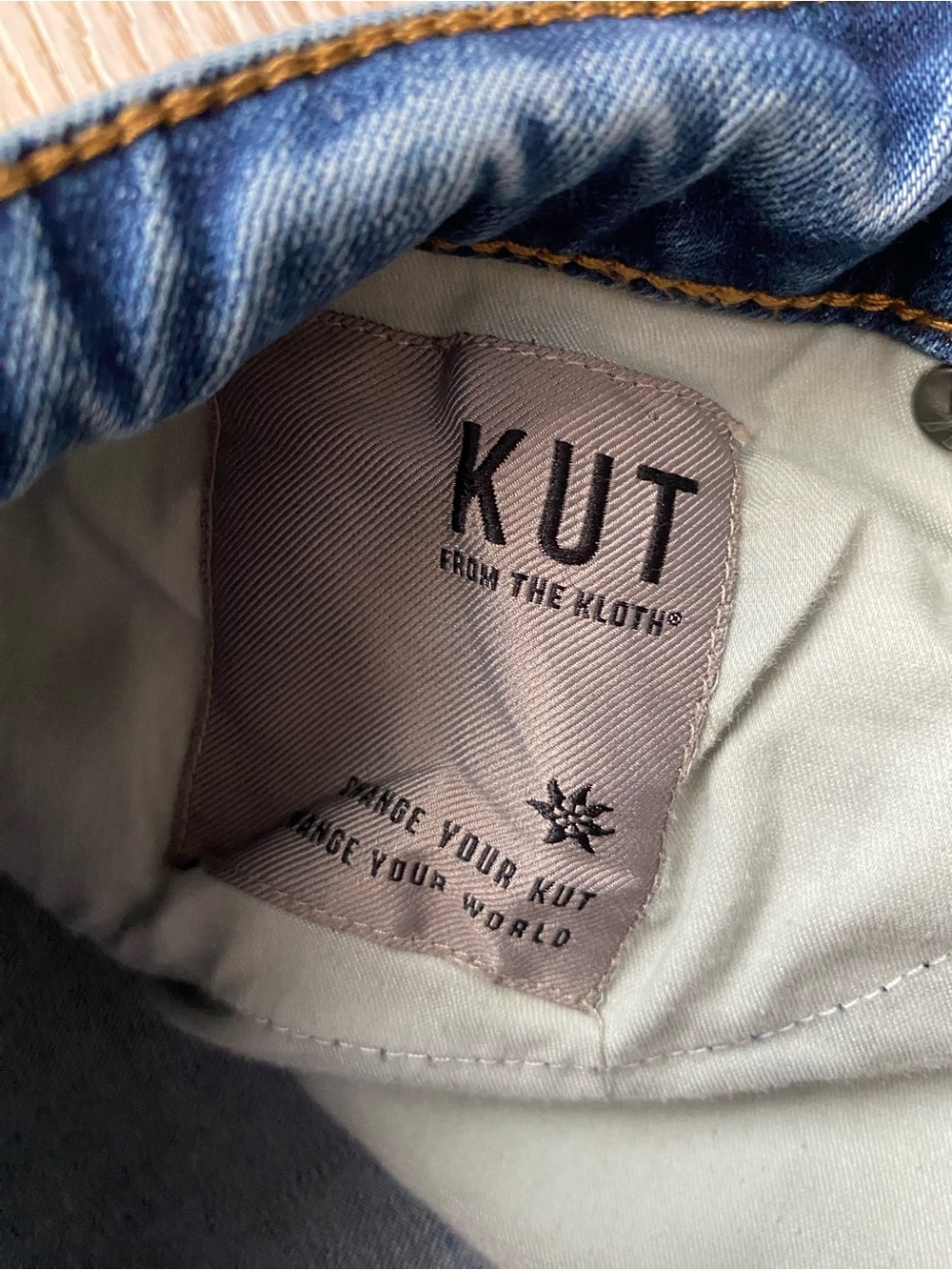 Kut from the Kloth Medium Blue Denim Jeans with Tan Stitching